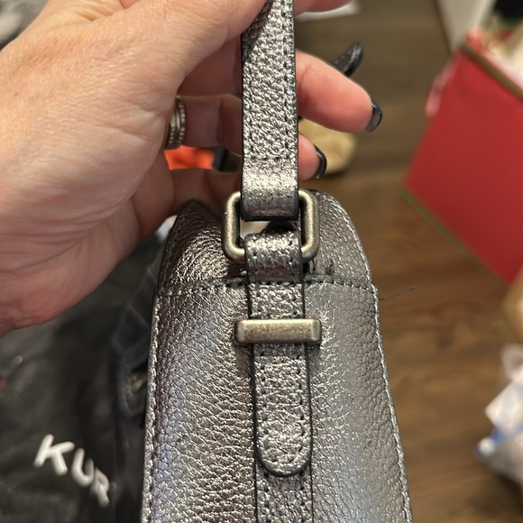 Kurt Geiger, Kensington Crossbody Bag in Gunmetal Metallic Gray - Picture 6 of 13